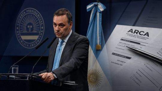 milei’s-cabinet-chief-adorni-admits-to-tax-fraud-in-bid-to-turn-page-on-scandal
