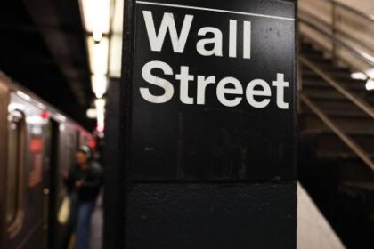 wall-street-celebra-senales-de-paz-entre-eeuu.-e-iran-y-el-petroleo-se-desploma