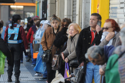 jubilaciones,-tarifas-de-colectivos-y-dolar:-como-cambian-tras-el-dato-de-inflacion-de-mayo