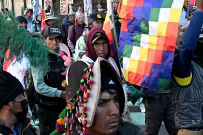 en-bolivia,-el-conflicto-social-senslise-et-el-gobierno-preven-la-fuerza