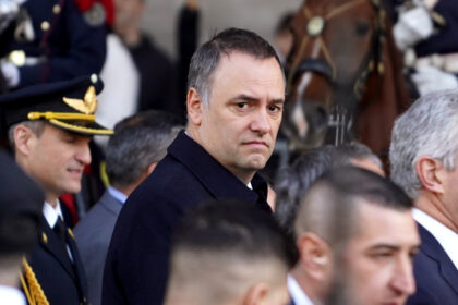 el-partido-que-es-principal-aliado-del-gobierno-pide-que-manuel-adorni-se-vaya