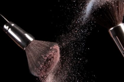 la-anmat-prohibio-lineas-populares-de-maquillaje-por-riesgos-para-la-salud.