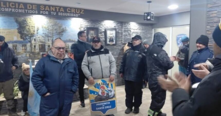 crisis-en-santa-cruz:-el-gobernador-denuncia-intento-de-derrocarlo-luego-de-que-legisladores-k-rechazaron-el-endeudamiento