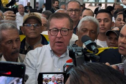 cesar-perez-vivas-regresa-a-venezuela-tras-20-meses-en-el-exilio