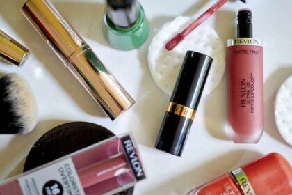 revlon,-bajo-la-lupa:-investigan-un-posible-riesgo-cancerigeno-en-uno-de-sus-productos
