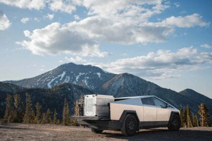 tesla-cybertruck,-electrico-pero-no-100%-ecologico:-cual-es-la-verdadera-huella-ambiental-de-la-camioneta-creada-por-elon-musk