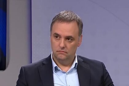 adorni-recibio-plata-en-cripto-ya-siendo-funcionario-y-tendra-que-explicar-como-hizo-para-conseguir-los-dolares-cash