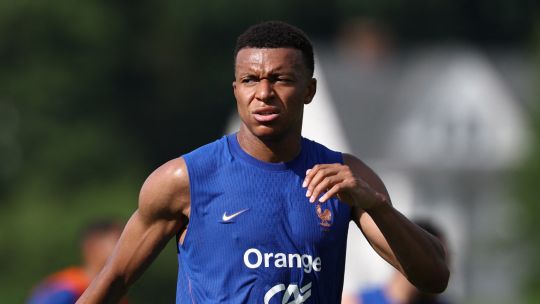 heavyweights-argentina-and-france-start-world-cup-quests