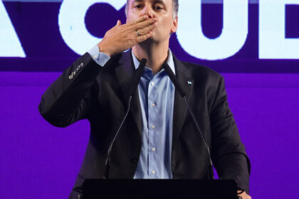 ultimas-encuestas:-hasta-los-votantes-de-lla-piden-que-el-funcionario-se-vaya