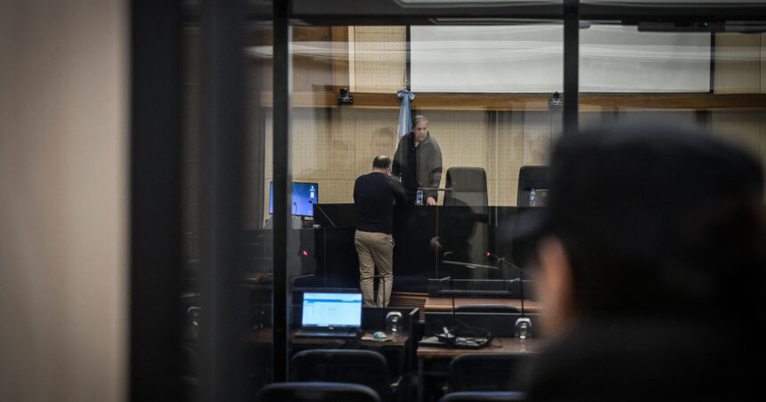 el-piloto-del-tango-10-declaro-que-daniel-munoz-viajaba-solo-y-con-valijas-y-ratifico-que-les-llevaban-diarios-y-revistas-a-los-kirchner-en-el-sur