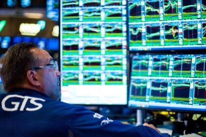 wall-street-se-disparo-y-el-dow-jones-renovo-maximo-historico-tras-acuerdo-provisional-entre-eeuu-e-iran