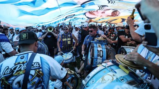 “de-los-megafonos-a-la-inteligencia-artificial”:-en-qr!-analizaron-como-la-tecnologia-transformo-los-mundiales-de-futbol
