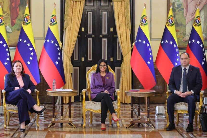 repsol-firma-un-acuerdo-con-venezuela-para-explorar-una-nueva-zona-petrolifera-en-el-pais