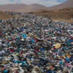 moda-descartable:-la-montana-de-ropa-que-crece-en-argentina-y-amenaza-con-convertirse-en-una-crisis-ambiental
