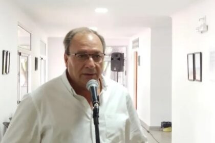 el-escandalo-por-los-aumentos-de-sueldos-en-un-municipio-bonaerense-llego-a-la-suprema-corte:-se-defiende-el-intendente