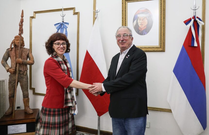 passalacqua-recibio-al-consul-de-polonia-en-argentina-y-destaco-el-legado-de-la-inmigracion-polaca-en-misiones