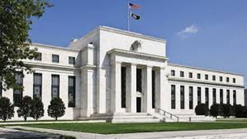 la-fed-mantuvo-las-tasas-en-el-debut-de-kevin-warsh,-pero-crece-la-division-sobre-una-suba-en-2026