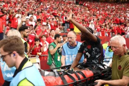 conmocion-en-el-mundial:-ismael-kone-sufrio-una-fractura-expuesta-en-el-triunfo-de-canada-ante-qatar
