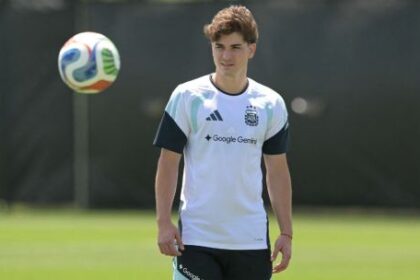 world-cup-awaits-argentina’s-julian-alvarez,-the-striker-worth-–-at-least-–-150-million-euros