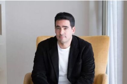 quien-es-adrian-ravier,-el-economista-que-sera-el-nuevo-vocero-presidencial