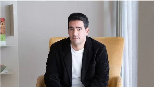 quien-es-adrian-ravier,-el-economista-que-sera-el-nuevo-vocero-presidencial