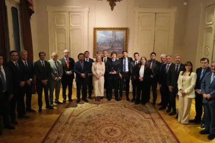 provincias:-las-calificadoras-descartan-una-pronta-suba-de-nota-en-sus-bonos-pese-al-alza-de-la-deuda-soberana