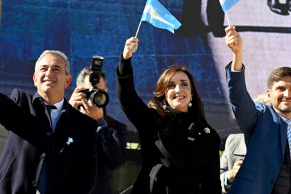 al-final,-victoria-villarruel-se-sentara-con-los-funcionarios-de-santa-fe-mientras-hable-milei-en-el-acto-del-dia-de-la-bandera