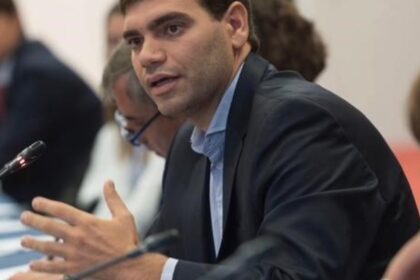 rulo-con-el-dolar-blue:-el-fiscal-pidio-levantar-el-secreto-fiscal-sobre-el-banquero-juan-napoli-y-otros-financistas