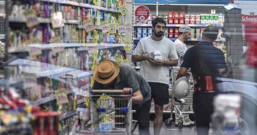 el-consumo-no-levanta-cabeza-y-en-abril-volvieron-a-caer-las-ventas-en-supermercados,-shoppings-y-mayoristas