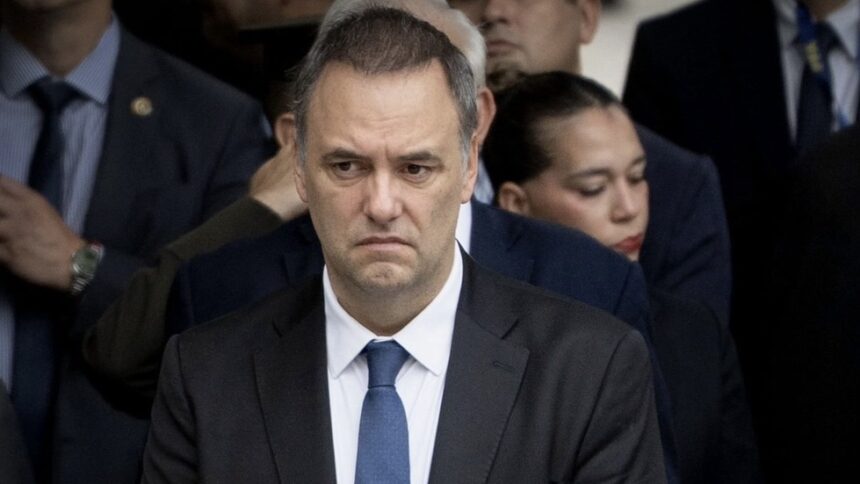 urgente:-el-gobierno-anuncia-al-sucesor-de-manuel-adorni