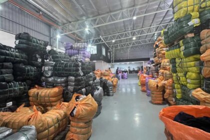 alertan-que-boom-de-importacion-de-indumentaria-usada-puede-derivar-en-basurales-de-ropa-y-fabricantes-piden-prohibirla