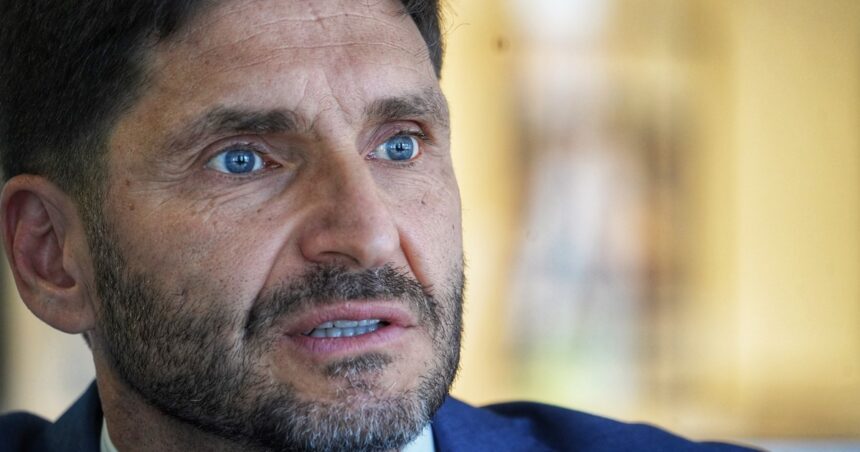 maxi-pullaro:-“si-manuel-adorni-fuera-funcionario-de-santa-fe-no-estaria-desde-hace-rato-en-su-cargo”