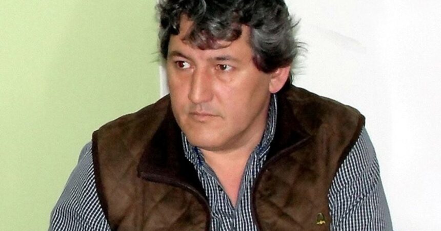 detuvieron-a-un-ex-ministro-de-rio-negro-en-el-aeropuerto-de-bariloche:-fue-condenado-por-cobrar-sobresueldos-durante-seis-anos