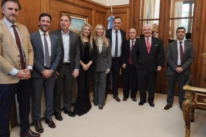 milei-recupera-el-control-sobre-su-jefe-de-gabinete,-mas-de-cien-dias-despues