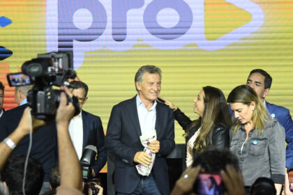 “adorni-no-puede-seguir-en-el-cargo”:-el-pro-insiste-con-la-renuncia-del-jefe-de-gabinete-pese-a-que-no-dio-quorum-para-interpelarlo-en-diputados