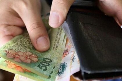 los-salarios-privados-le-ganaron-por-poco-a-la-inflacion-en-abril,-pero-los-publicos-quedaron-por-debajo