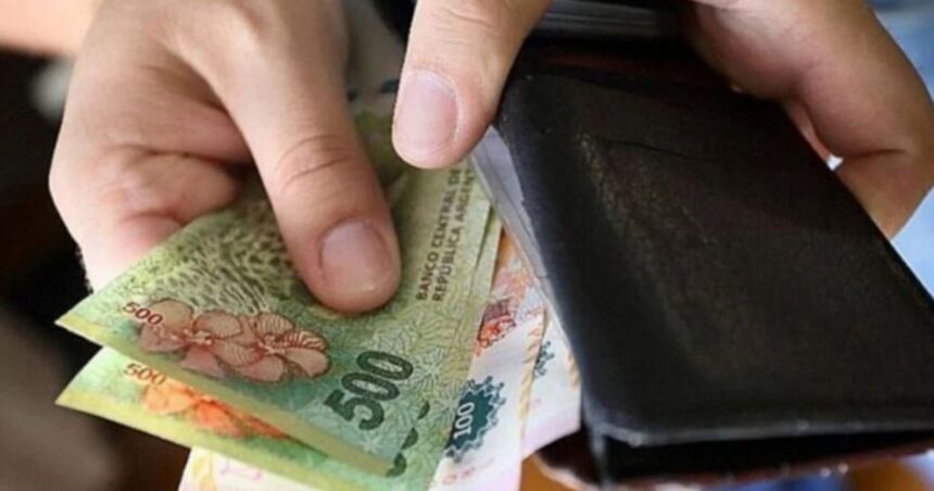 los-salarios-privados-le-ganaron-por-poco-a-la-inflacion-en-abril,-pero-los-publicos-quedaron-por-debajo