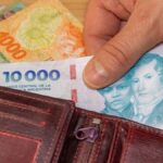 los-salarios-registrados-cortaron-en-abril-una-racha-de-siete-caidas,-pero-siguen-casi-4%-real-debajo-de-septiembre
