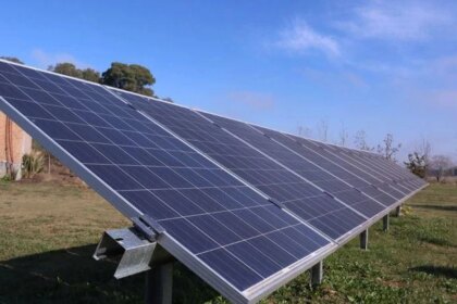 arca-remata-840-paneles-solares-y-abre-una-oportunidad-de-negocio-en-pleno-boom-de-energias-renovables