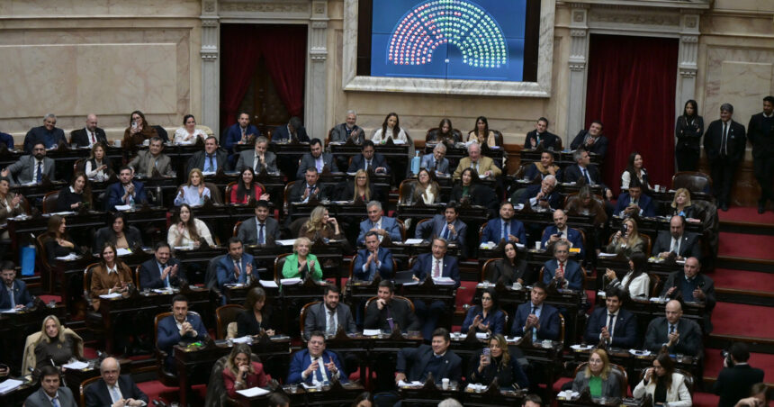 en-medio-de-las-tensiones-por-adorni,-el-gobierno-consiguio-que-diputados-apruebe-el-pago-de-us$-171-millones-a-los-fondos-buitre