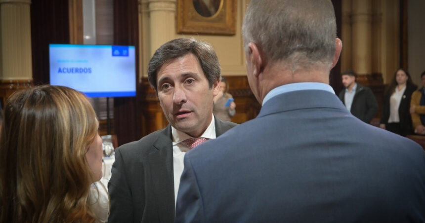 el-pro-busca-despegarse-de-adorni-y-ahora-pide-tratar-la-mocion-de-censura-en-el-senado
