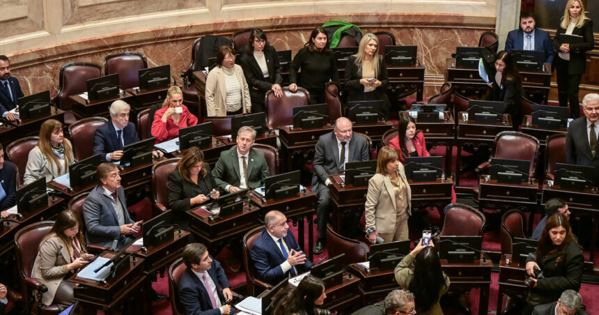 senado-hoy,-en-vivo:-no-hubo-quorum-y-se-cayo-la-sesion-para-pedir-la-interpelacion-de-adorni-por-el-escandalo-de-sus-ahorros,-viajes-y-propiedades