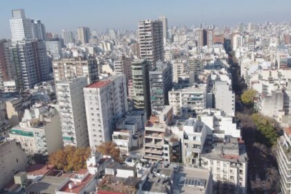 ingresos-en-la-ciudad:-cuanto-ganan-los-portenos-segun-el-barrio-y-cual-es-la-brecha-entre-ricos-y-pobres