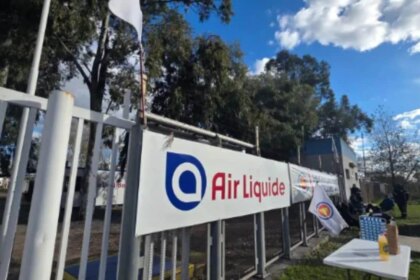 air-liquide,-bajo-fuego:-denuncian-despidos-masivos-y-advierten-sobre-un-posible-riesgo-ambiental-al