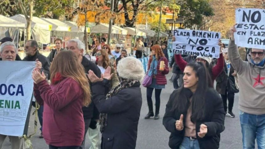 protesta-contra-la-privatizacion-del-botanico-y-plaza-armenia:-denuncian-un-negocio-millonario-en-espacios-publicos