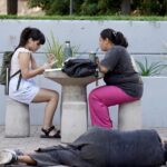 ciudad:-hay-mas-pobres,-indigentes-y-ricos,-mientras-se-achica-la-clase-media