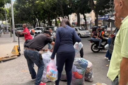 a-tres-dias-del-terremoto:-solidaridad-ciudadana-empuja-la-carrera-por-salvar-vidas