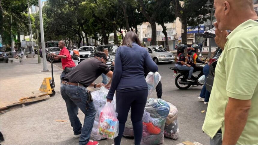 a-tres-dias-del-terremoto:-solidaridad-ciudadana-empuja-la-carrera-por-salvar-vidas