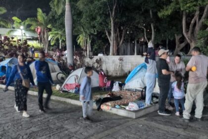 los-bomberos-nos-dijeron-que-teniamos-que-desalojar:-de-la-mision-vivienda-al-parque-del-este