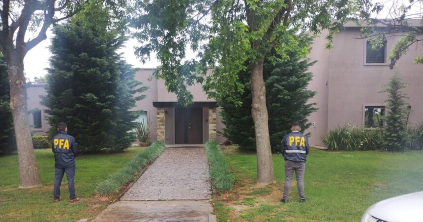 caso-insaurralde:-empiezan-a-declarar-los-testigos-que-vieron-el-vestidor-donde-se-grabaron-los-millones-de-dolares